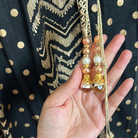 Indian/Pakistani Suit - Picture 9 of 10